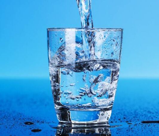 Drinking water is the main rule for weight loss in a week